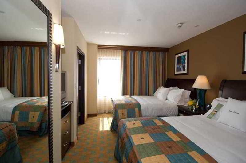 Doubletree Suites By Hilton בנטונוויל מראה חיצוני תמונה