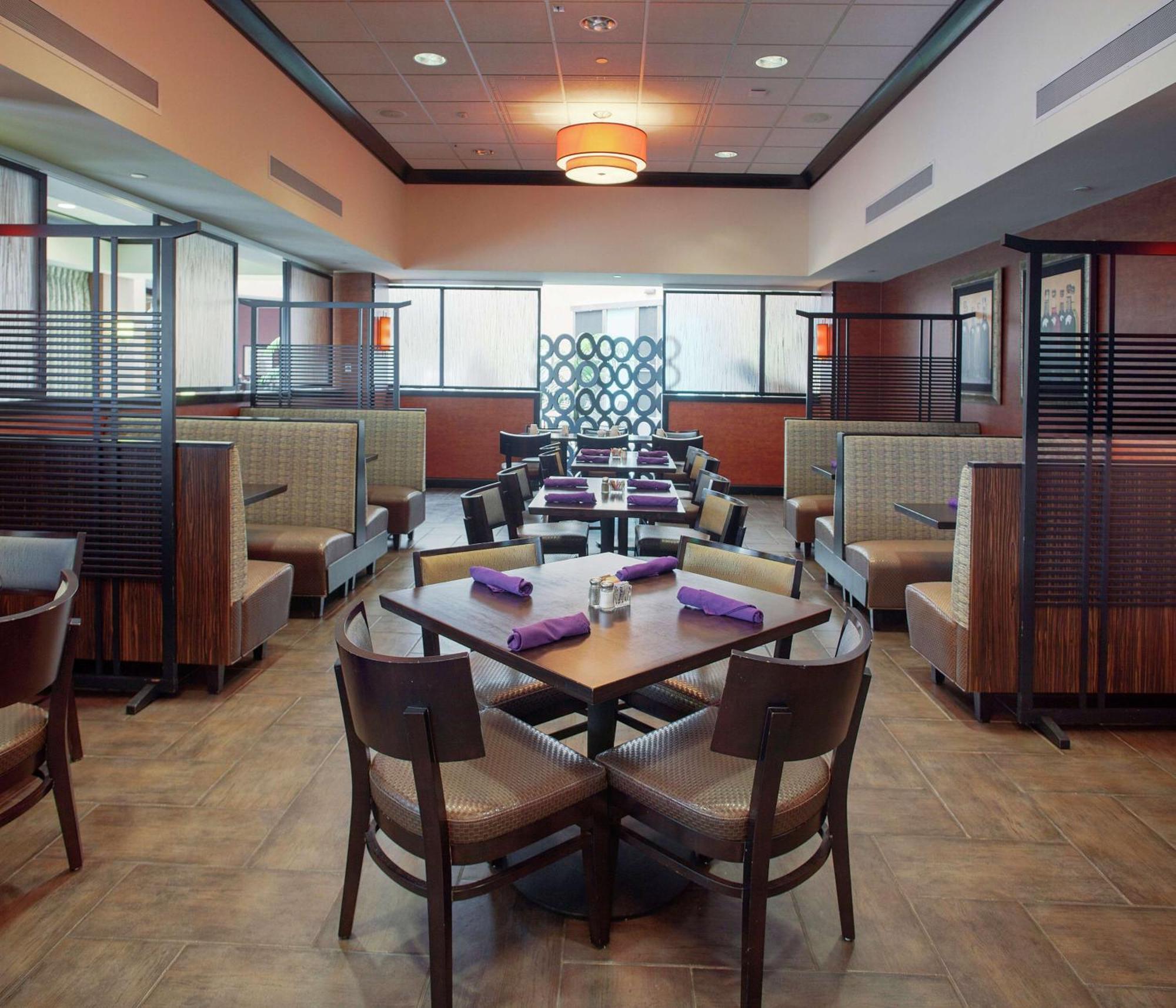 Doubletree Suites By Hilton בנטונוויל מראה חיצוני תמונה