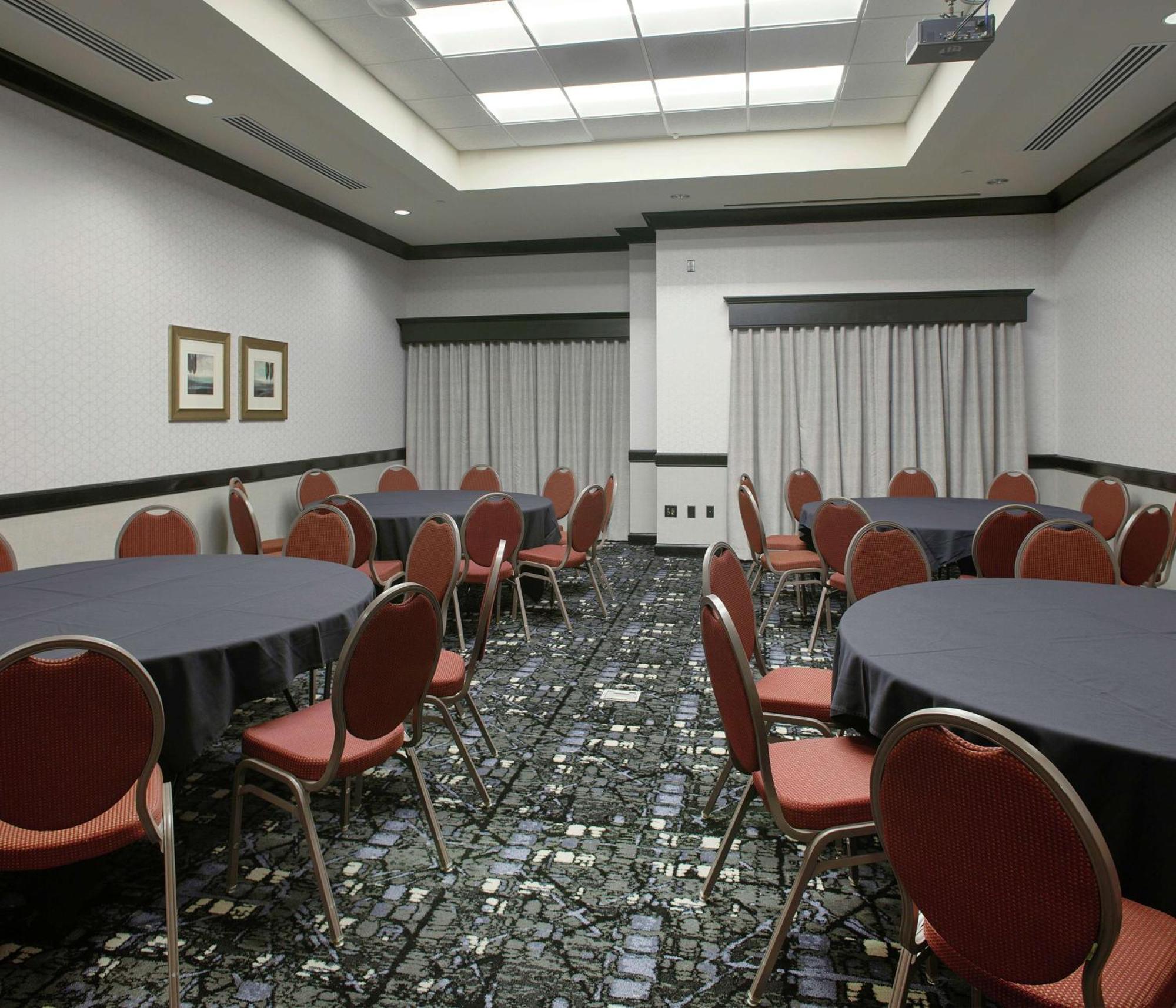 Doubletree Suites By Hilton בנטונוויל מראה חיצוני תמונה