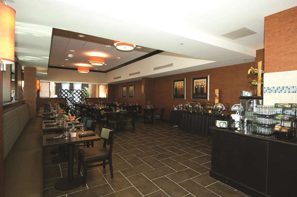 Doubletree Suites By Hilton בנטונוויל מסעדה תמונה